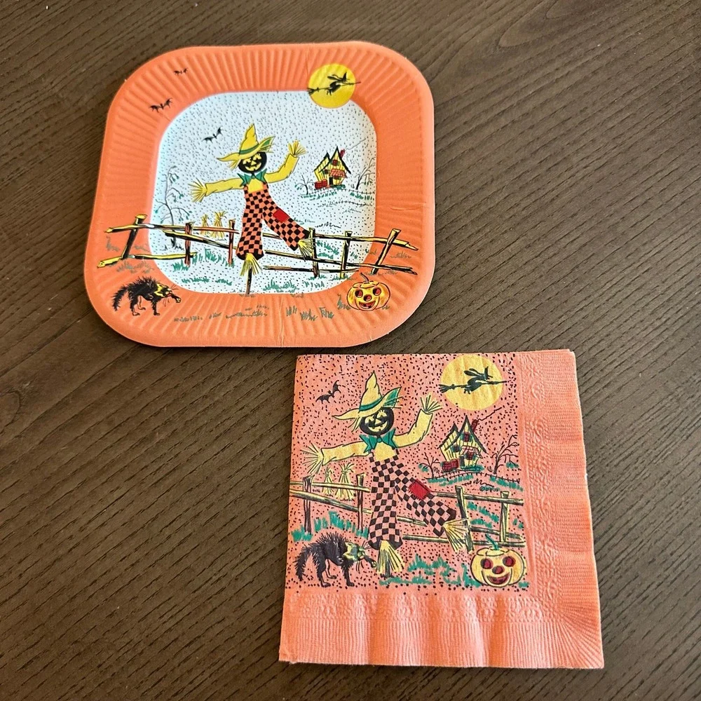 Vtg Halloween Cake Paper Plate and Napkin Scarecrow Witch Mid Century Decor